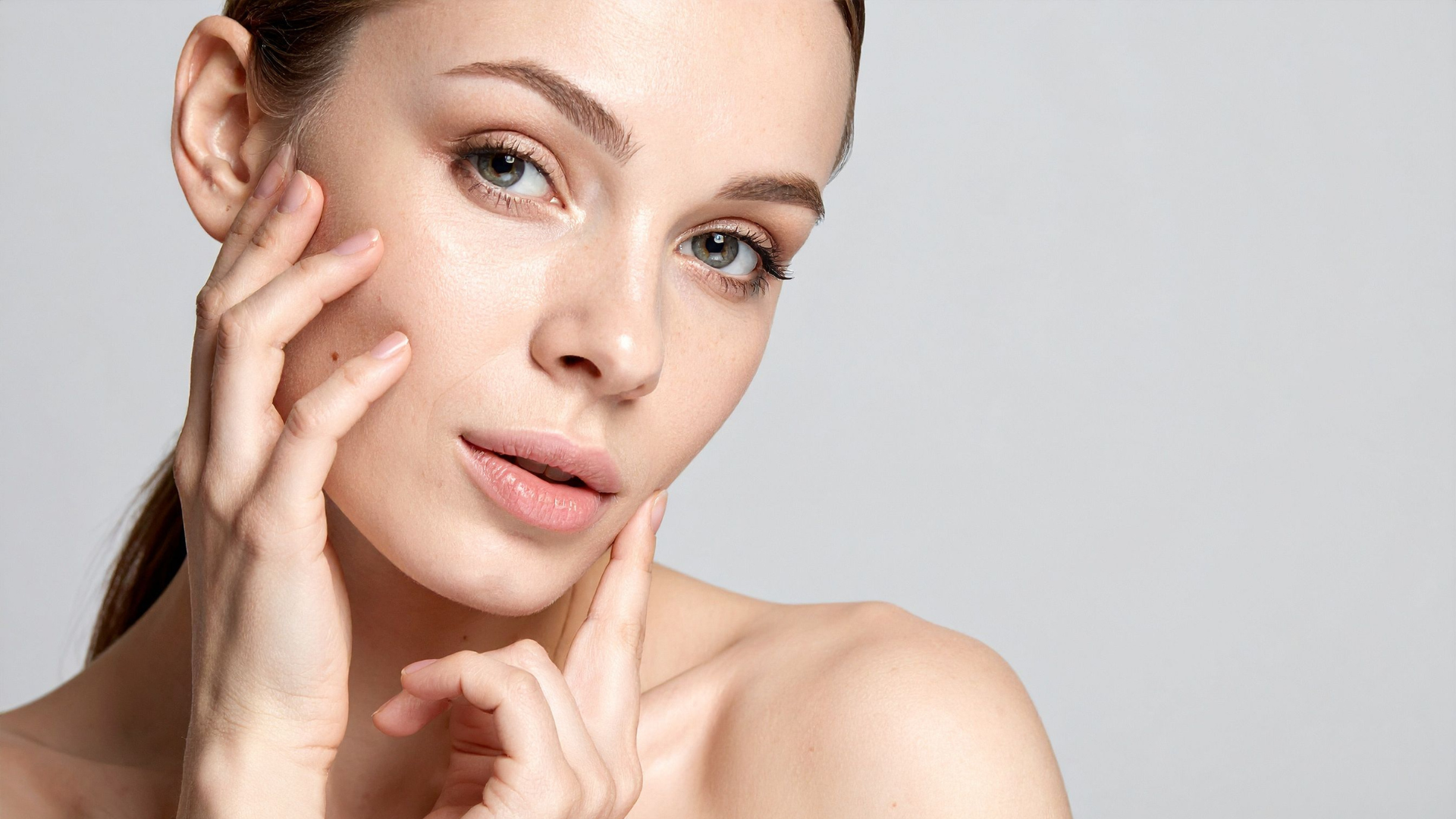 وداعاً للندبات: تعرفي على أفضل طرق ازالة اثار حب الشباب واستعادة نضارة بشرتك في الشارقة